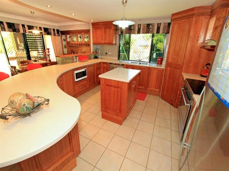 9 Treefern Terrace, Frenchville QLD 4701