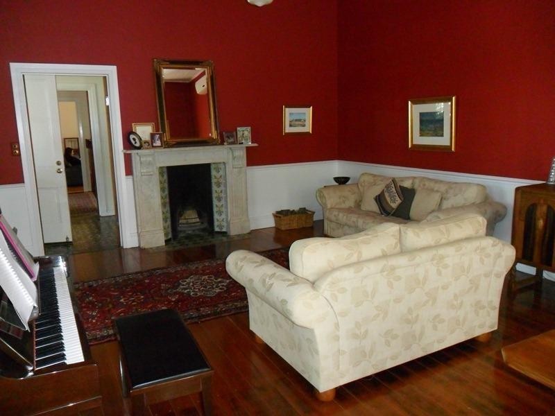 2 King Street, The Range QLD 4700