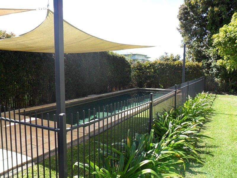 2 King Street, The Range QLD 4700