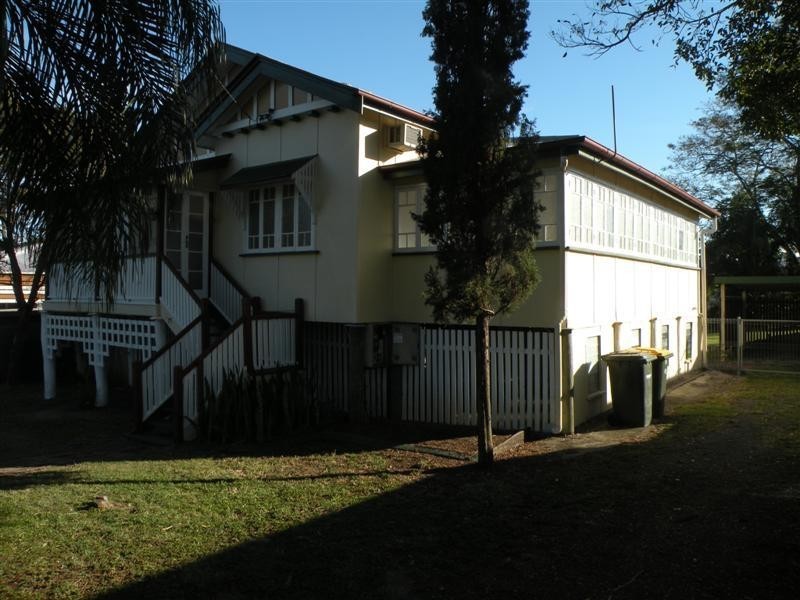 75 Armstrong Street, Berserker QLD 4701