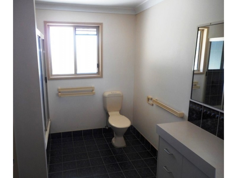 2/204 Kerrigan Street, Frenchville QLD 4701