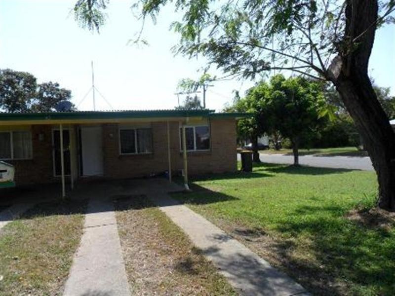 2/32 Symons Street, Park Avenue QLD 4701