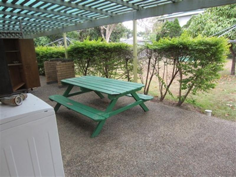 2/32 Symons Street, Park Avenue QLD 4701