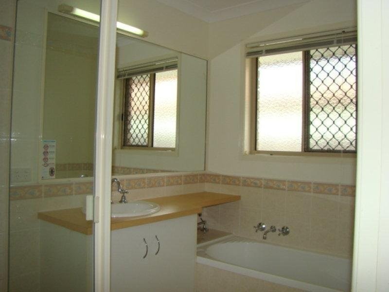 19 Thora Street, Gracemere QLD 4702