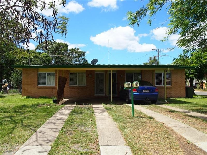 32 Symons Street, Park Avenue QLD 4701