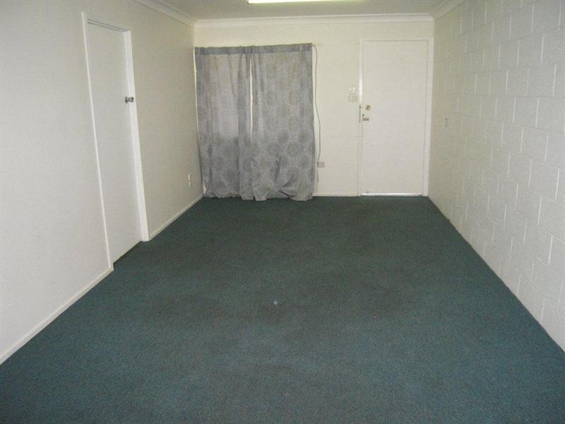 32 Symons Street, Park Avenue QLD 4701