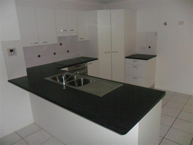 15 Joseph Street, Gracemere QLD 4702