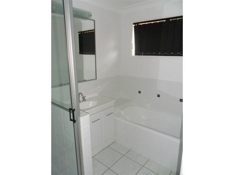 15 Joseph Street, Gracemere QLD 4702