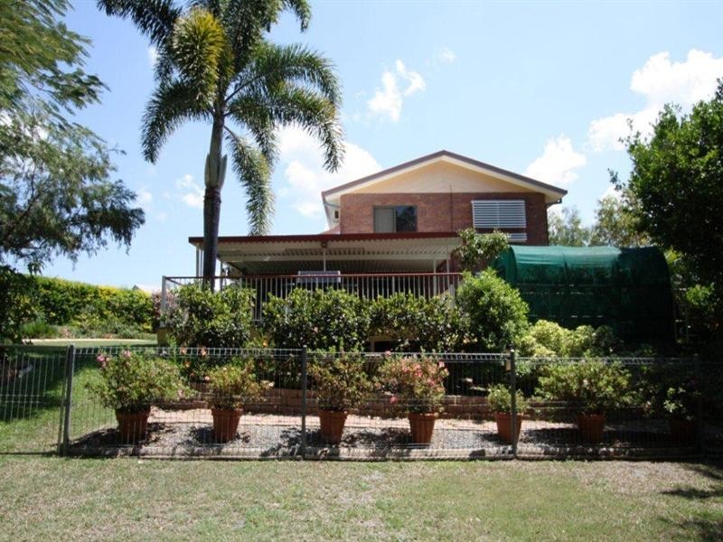 4 Findlay Street, Frenchville QLD 4701