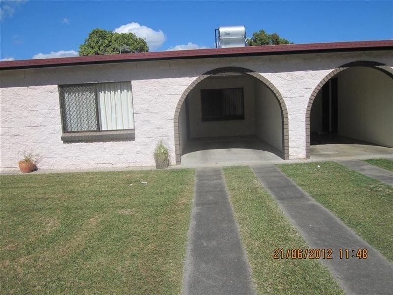 2/322 Warnock Street, Koongal QLD 4701