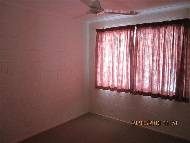 2/322 Warnock Street, Koongal QLD 4701