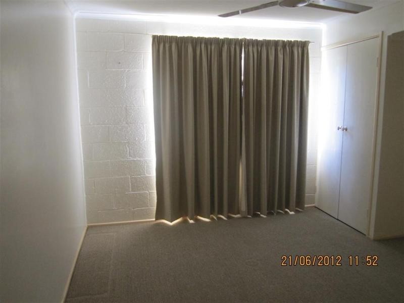 2/322 Warnock Street, Koongal QLD 4701