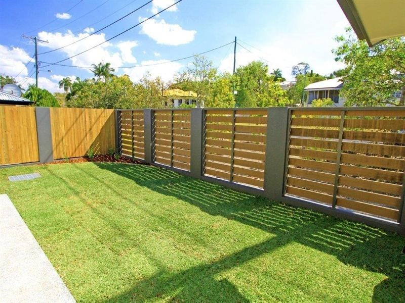 Unit 8 Cnr Wakefield Street and Upper Dawson Road, Allenstown QLD 4700