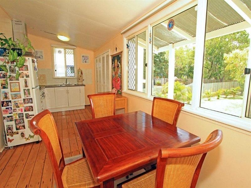 8 Thornton Street, Park Avenue QLD 4701