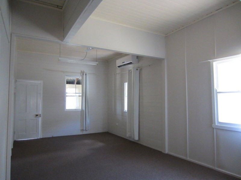 39 Lucas Street, Berserker QLD 4701