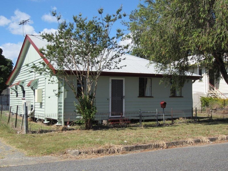 39 Lucas Street, Berserker QLD 4701