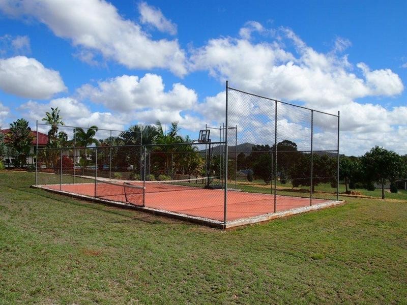 2 Jolinda Way, Rockyview QLD 4701