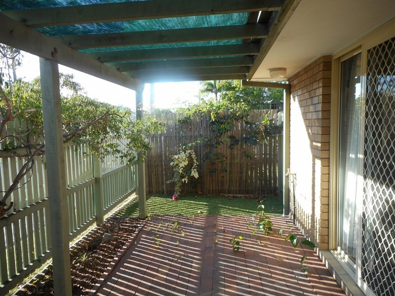 2/143 Denham Street, Allenstown QLD 4700