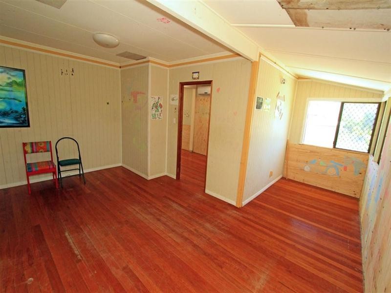 100 Park Street, Park Avenue QLD 4701