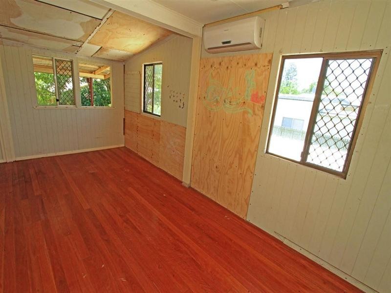 100 Park Street, Park Avenue QLD 4701