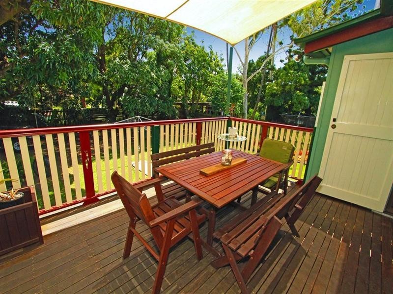 17 Elphinstone Street, Berserker QLD 4701