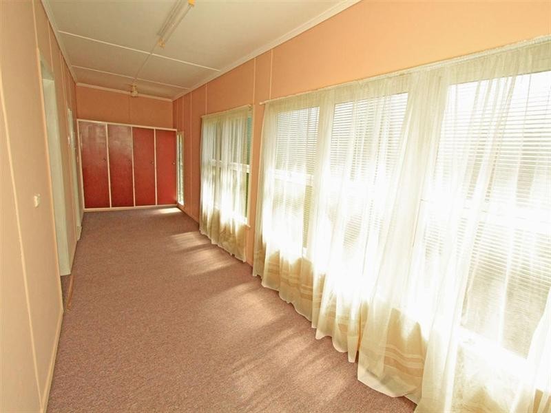 19 Elphinstone Street, Berserker QLD 4701