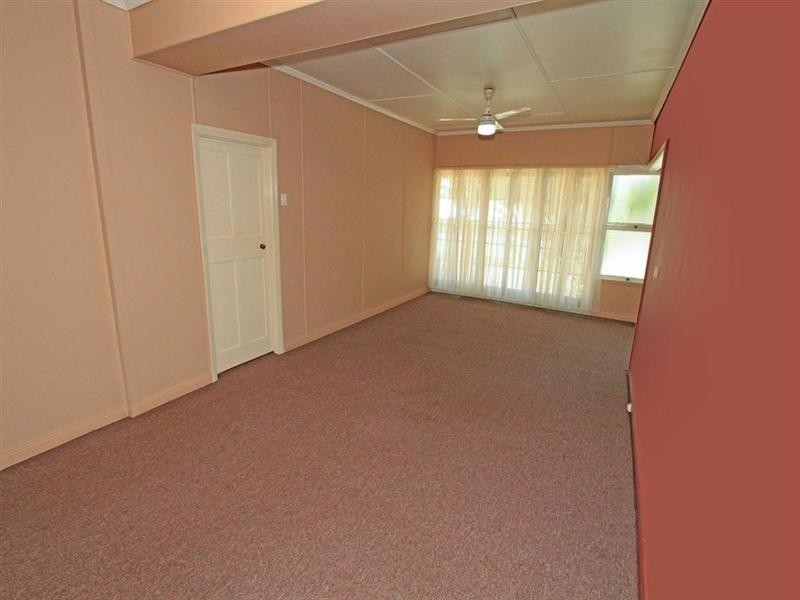 19 Elphinstone Street, Berserker QLD 4701