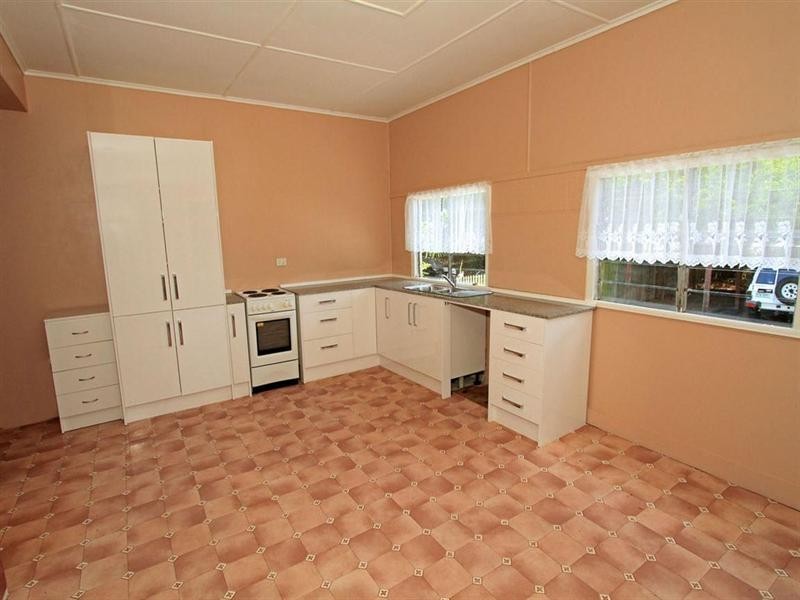 19 Elphinstone Street, Berserker QLD 4701