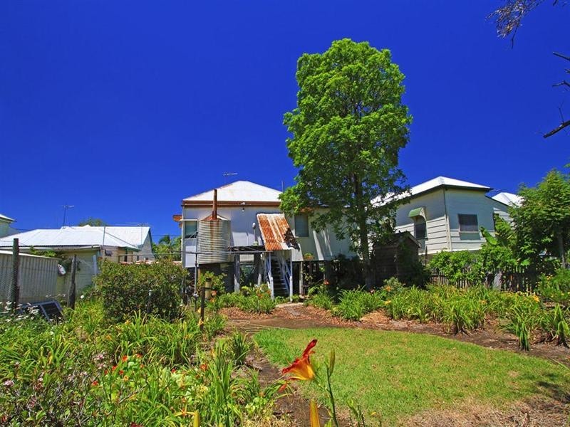 12 Arnold Street, Allenstown QLD 4700