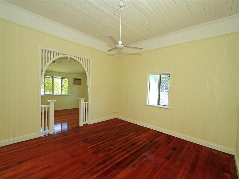 221 Peter Street, Berserker QLD 4701