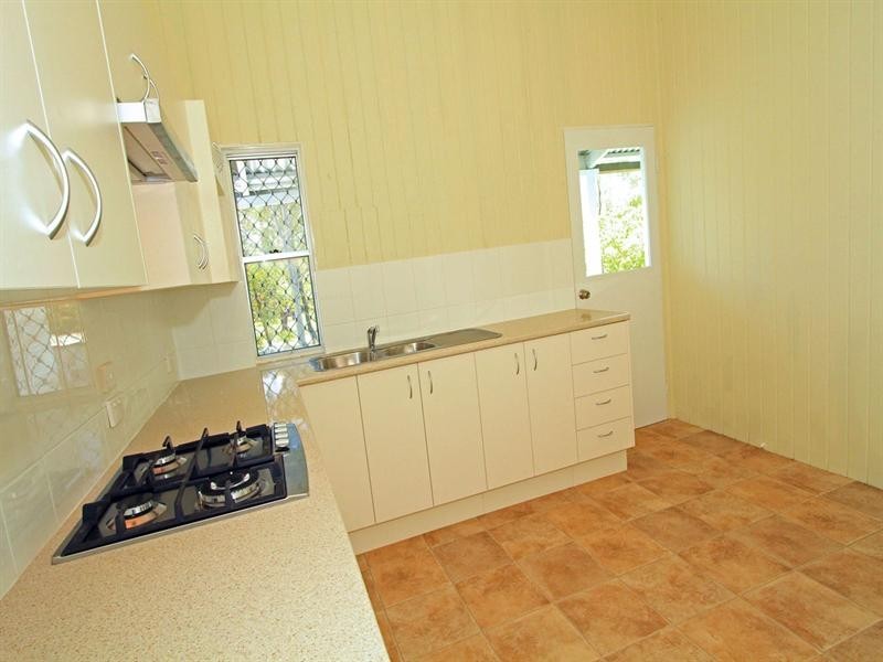 221 Peter Street, Berserker QLD 4701