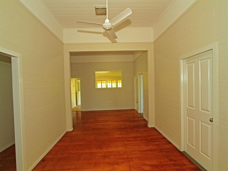 225 Peter Street, Berserker QLD 4701