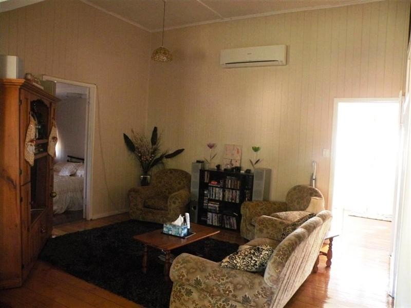 6 Werner Street, Park Avenue QLD 4701