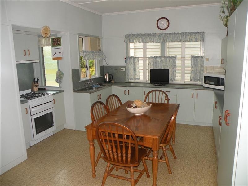 7 Ingram Street, Park Avenue QLD 4701