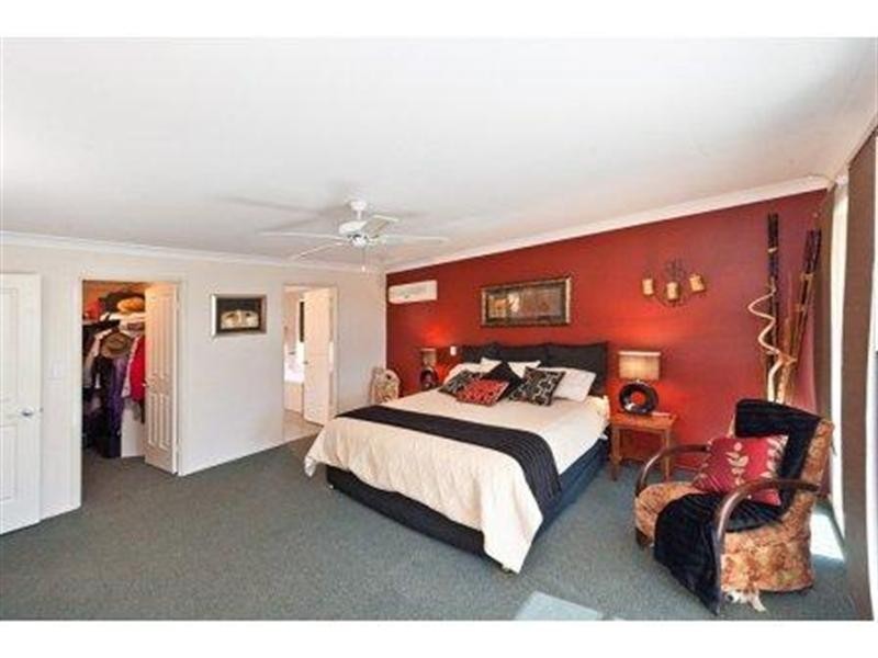 30 Mark Acton Close, Rockyview QLD 4701