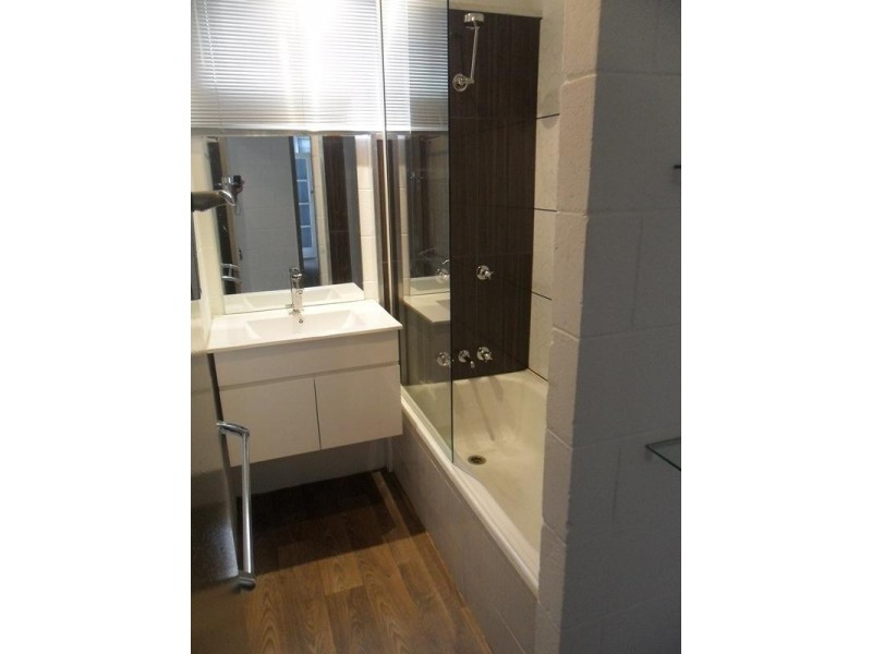 4/214 Campbell Street, Rockhampton City QLD 4700