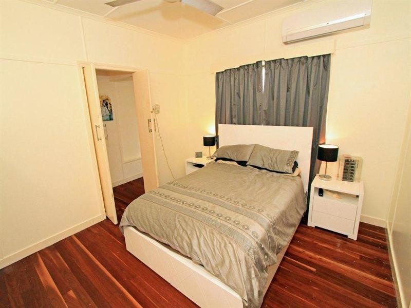 20 Taylor Street, Park Avenue QLD 4701