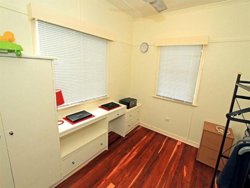 20 Taylor Street, Park Avenue QLD 4701