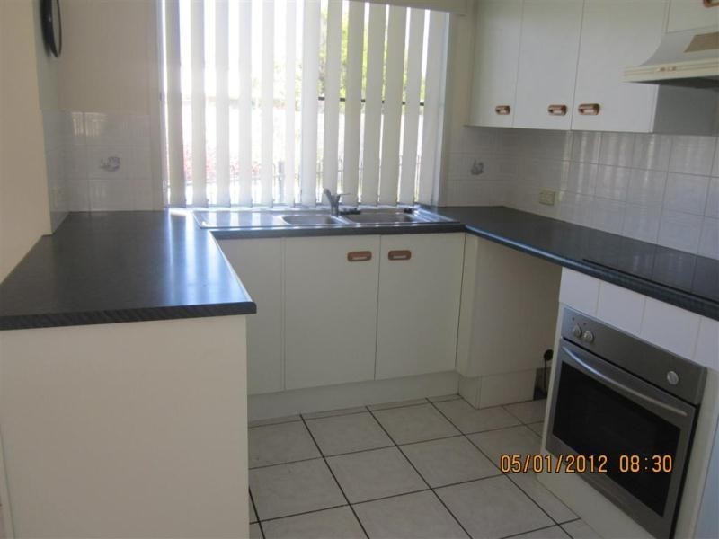 25 Van Haeren Street, Kawana QLD 4701