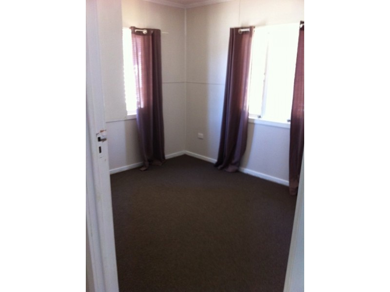 401 Dean Street, Frenchville QLD 4701