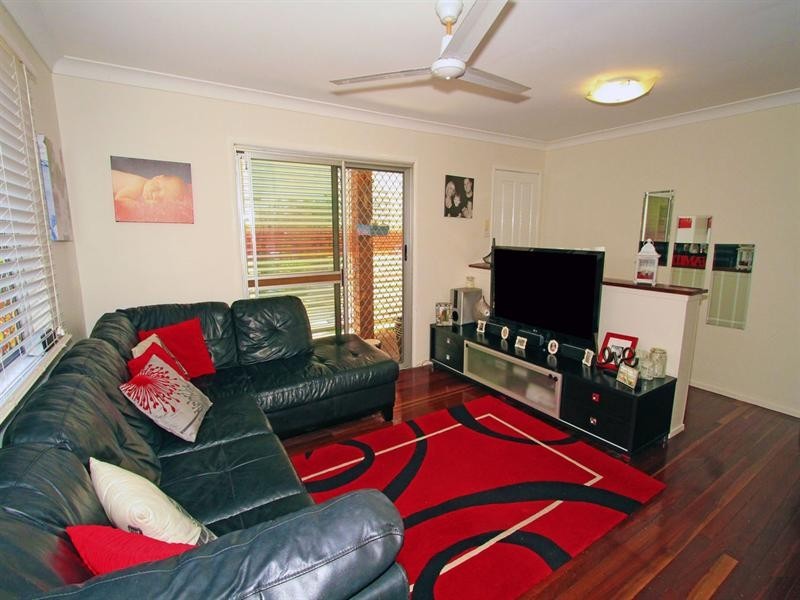 332 Bloxsom Street, Koongal QLD 4701