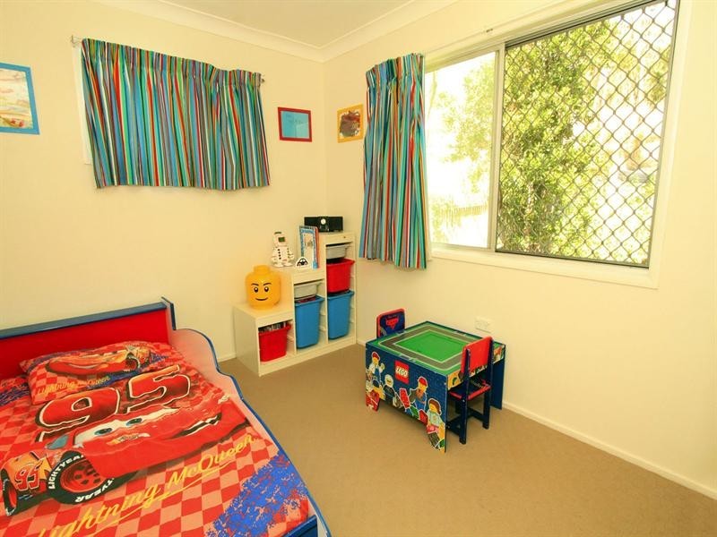 332 Bloxsom Street, Koongal QLD 4701