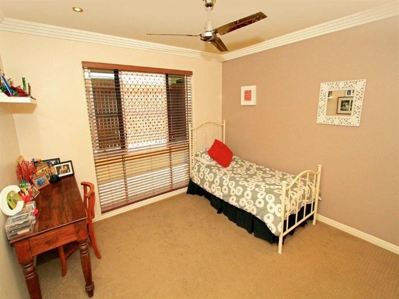 10 Treefern Terrace, Frenchville QLD 4701