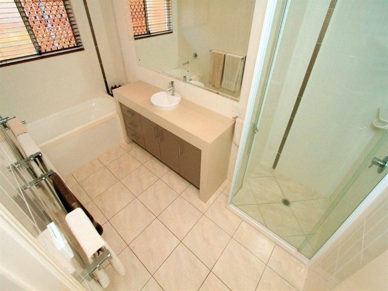 10 Treefern Terrace, Frenchville QLD 4701