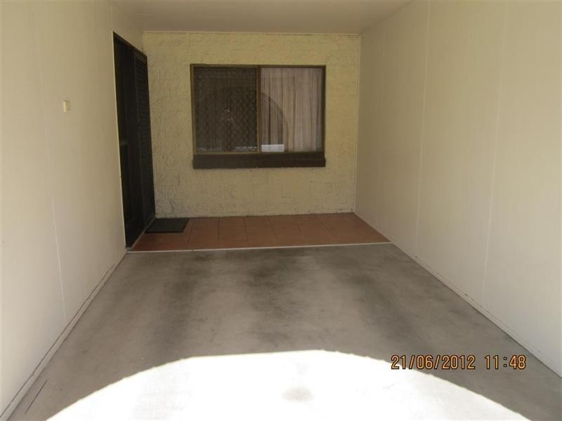 2/322 Warnock Street, Koongal QLD 4701