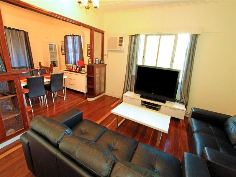 20 Taylor Street, Park Avenue QLD 4701