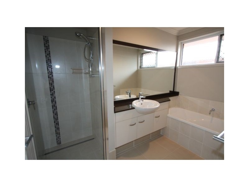 163 Elphinstone Street, Berserker QLD 4701