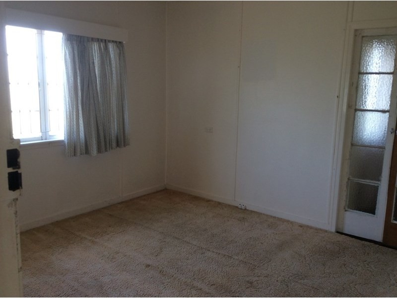 5 Face Street, Park Avenue QLD 4701