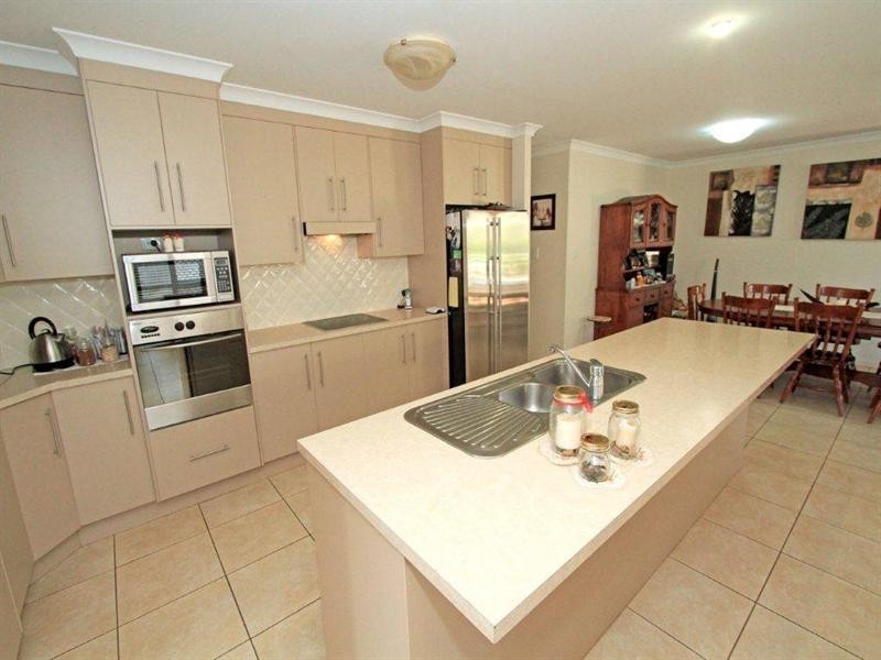 6 Treefern Terrace, Frenchville QLD 4701