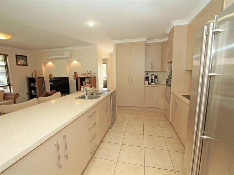 6 Treefern Terrace, Frenchville QLD 4701